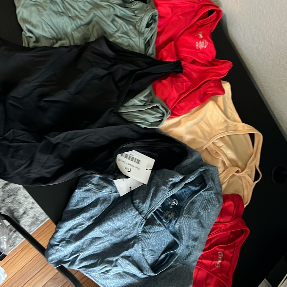 Zyia tank tops
